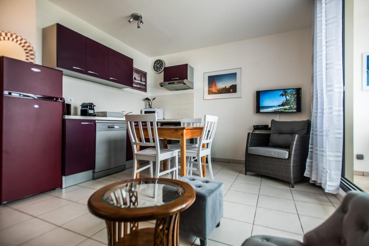 Appartement Le Paille En Queue Saint Pierre Exterior photo